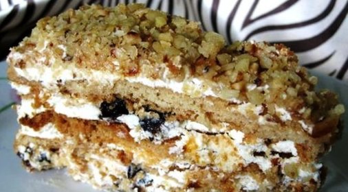 Медовик со смородиной