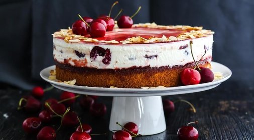 Йогуртовый торт с черешней