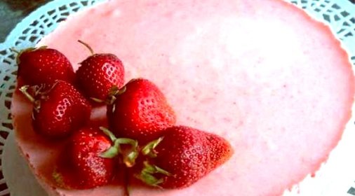 Клубничное суфле для торта