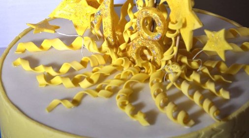 Торт 18 лет или бисквит за 8 минут