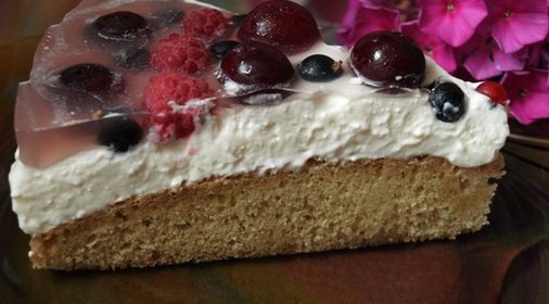 Ягодный тортик Летний бум со сливочно-творожным кремом