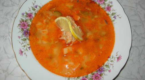 Легкий бисквитный тортик с киви и клубникой