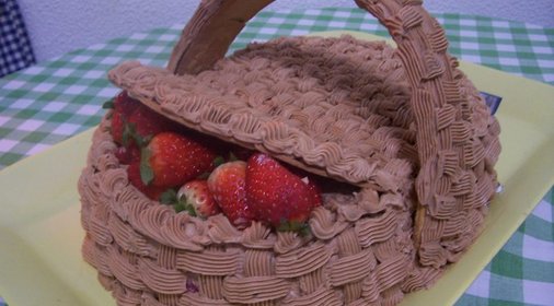 торт Клубничное лукошко