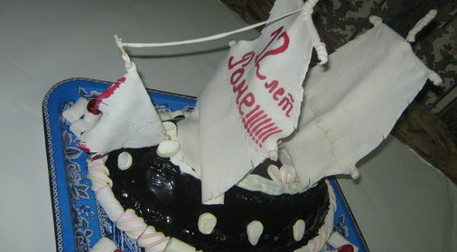 торт из птичьего молокаКораблик