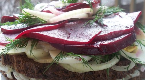 Закусочный торт из селёдки и свеклы !!!!