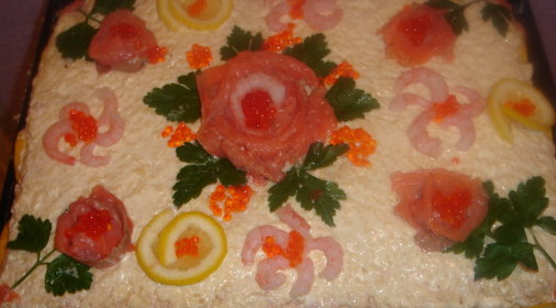 торт рыбный новогодний