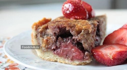 Пирог с клубникой в шоколаде