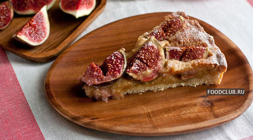 Миндальный пирог со свежим инжиром