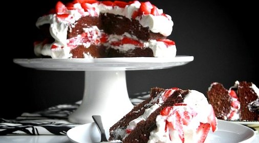 Клубнично-шоколадный торт