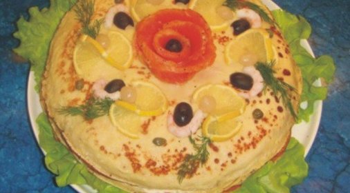 Новогодний блинный торт с форелью