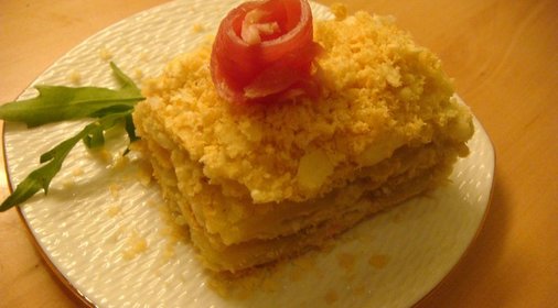 Закусочный картофельный торт с сырно-яблочным кремом