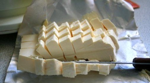 Йогуртовый торт на ореховом тесте