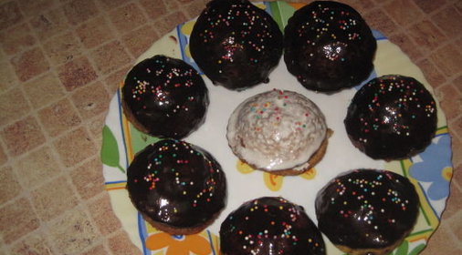 Маленькие бисквитные тортики