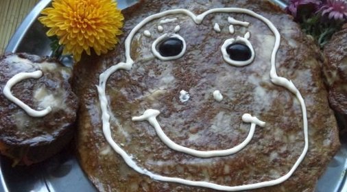 Печеночный торт с морковью и луком