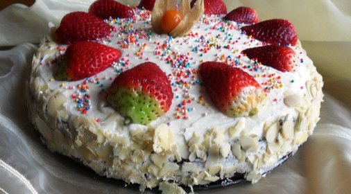 Торт Клубничный разгуляй (для чайников)