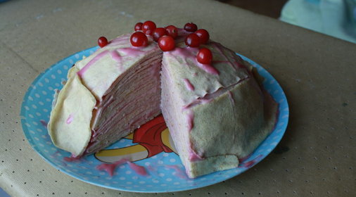 Блинный торт с клюквенным кремом