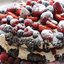 Торт «Павлова» с ягодами и глазурью