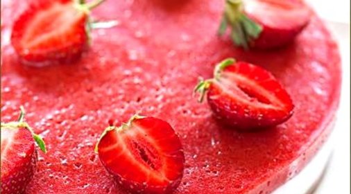 Клубнично-йогуртовый торт