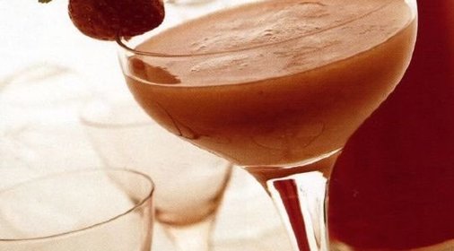 Шоколадный торт с пралине