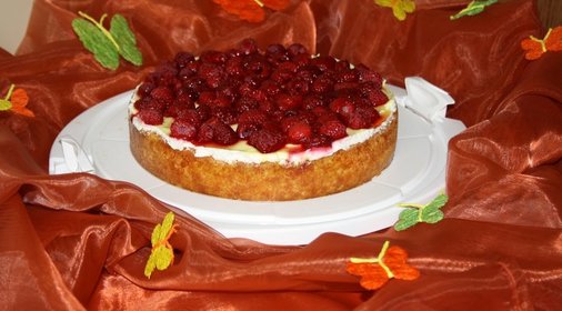 торт Малиновая радость