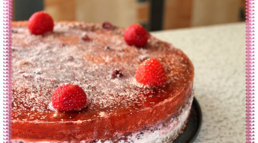 Шоколадно-гречневый торт с творожно-клюквенным муссом