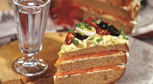 Закусочный торт для мужчин