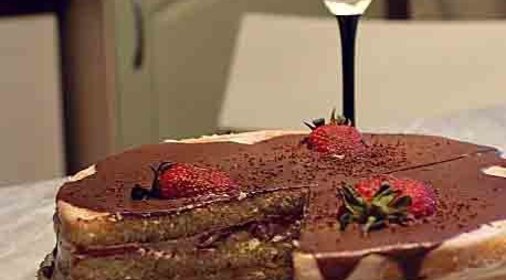 Клубнично - банановый торт