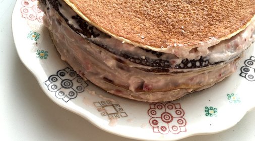 Овсяный блинный торт с творожное-малиновым кремом