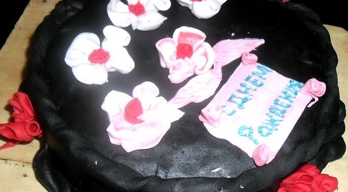 Торт ягодный со сметаной и мастикой