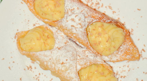 Торт из печени с чесноком и зеленью