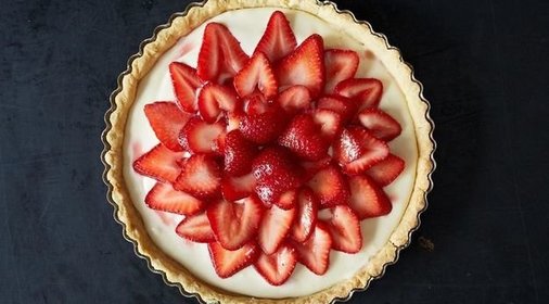 Торт с клубникой и сырным кремом