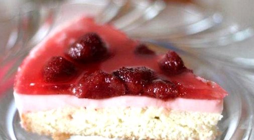 Клубничный торт-желе
