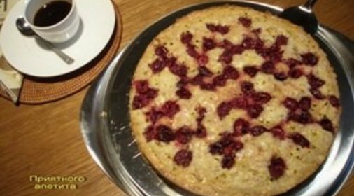 Ореховый торт с вишней