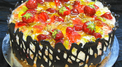 Торт с эклерами и творожно-сливочным кремом