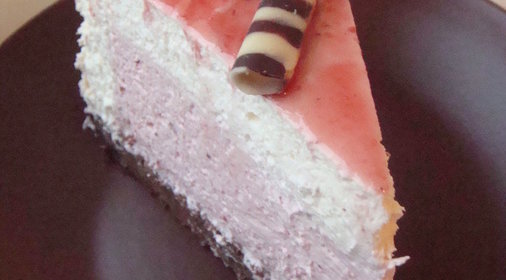 Торт с клубничным муссом и сливочной начинкой Candy