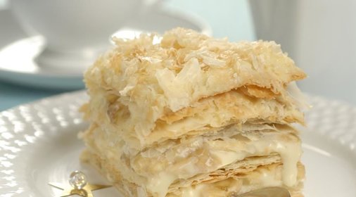 Торт «Наполеон» с бананами