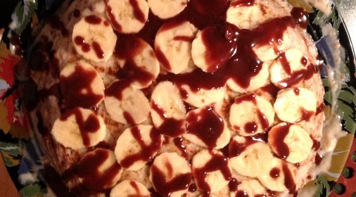 Блинный торт с бананами и банановым кремом