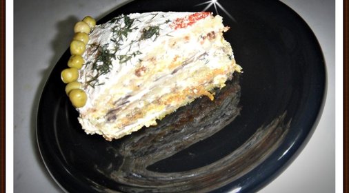 Овощной закусочный торт с творожно-чесночным кремом