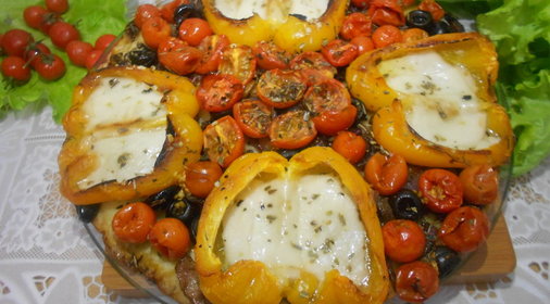 Закусочный торт с овощами и козьим сыром