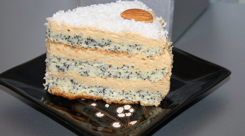 Маковый торт с карамельным кремом