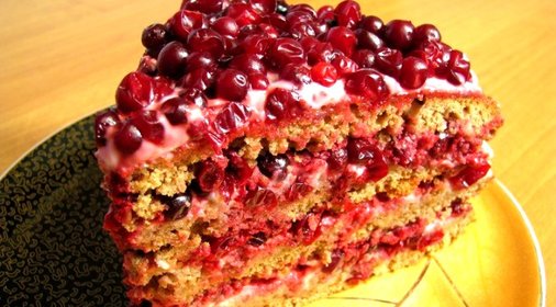 Торт с брусникой