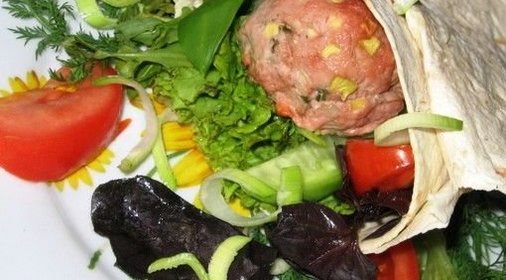 Ореховый торт со взбитыми сливками