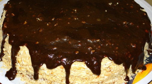 Торт «Тайна» (шоколадно-кремово-ореховый)