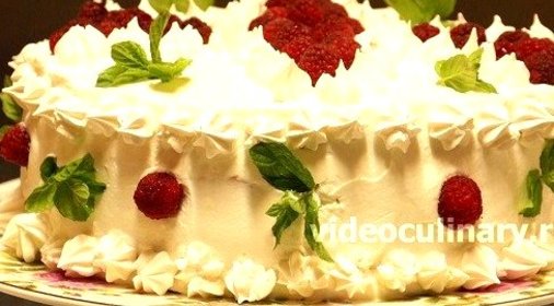 Бисквитный торт со сливочным кремом