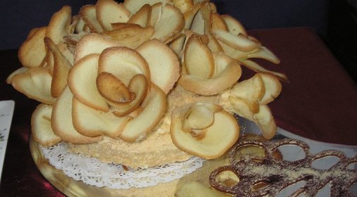 Торт бисквитный