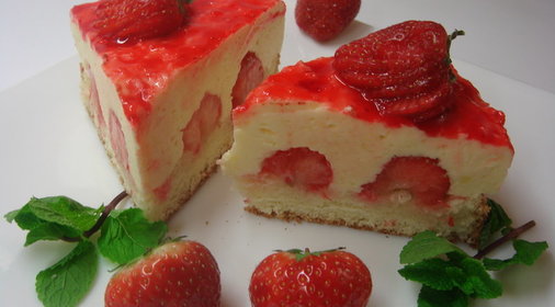 Клубнично-бисквитный торт