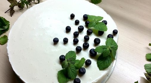 Торт из творога и желатина без выпечки