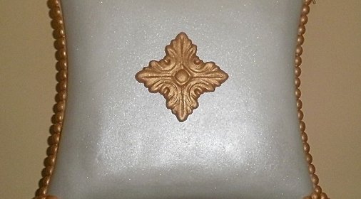 Торт Подушка, Фисташковый масляный бисквит, Swiss Meringue Buttercream