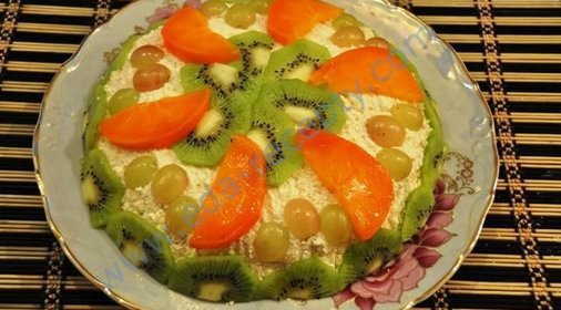 Торт творожный с фруктами