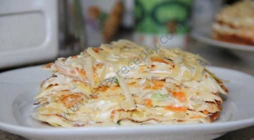 Закусочный торт из яичных блинчиков